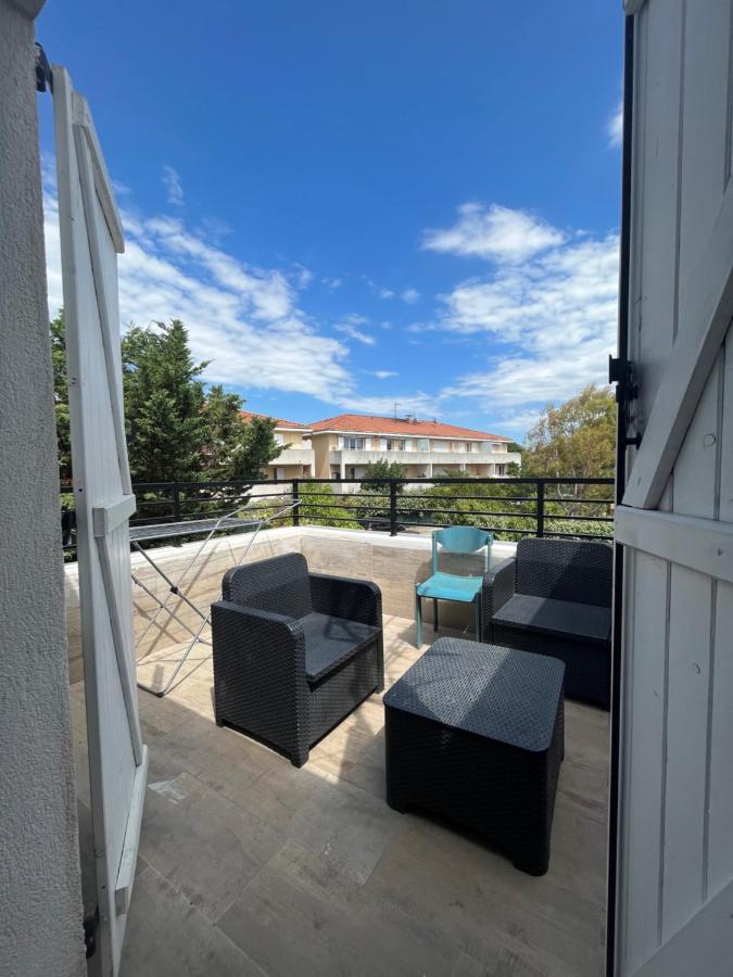 Appartement 4 Personnes, Aeroport Marseille Мариньян Экстерьер фото